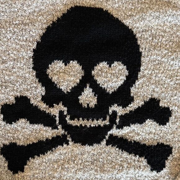 Torrid Black Skull Sweater - Light Gray  Boucle fabric Crewneck size 0/ Large - Picture 3 of 8